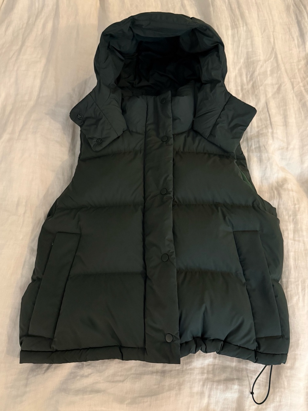 Lululemon Wunder Puff 600-Down-Fill Vest Size 8 in Green - Picture 3 of 6